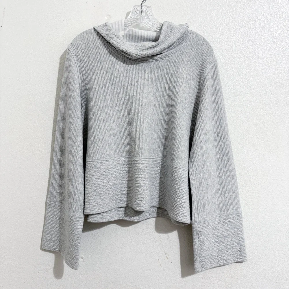 Lululemon Retreat Yourself Hoodie in Heathered Core Ultra‎ Light Grey Nimbus